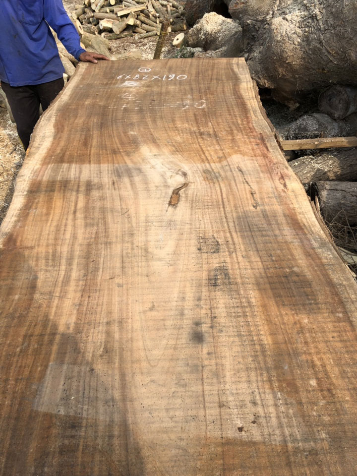 Mặt bàn gỗ Me Tây nguyên tấm dài 190 rộng 82 dày 6 (cm)