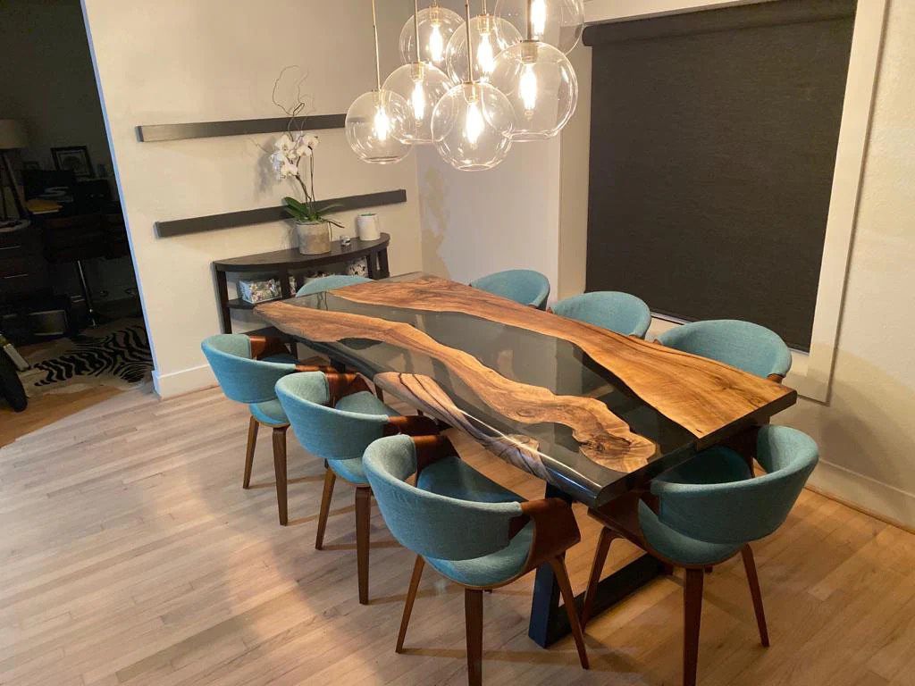 Mẫu bàn Epoxy ở quầy lễ tân