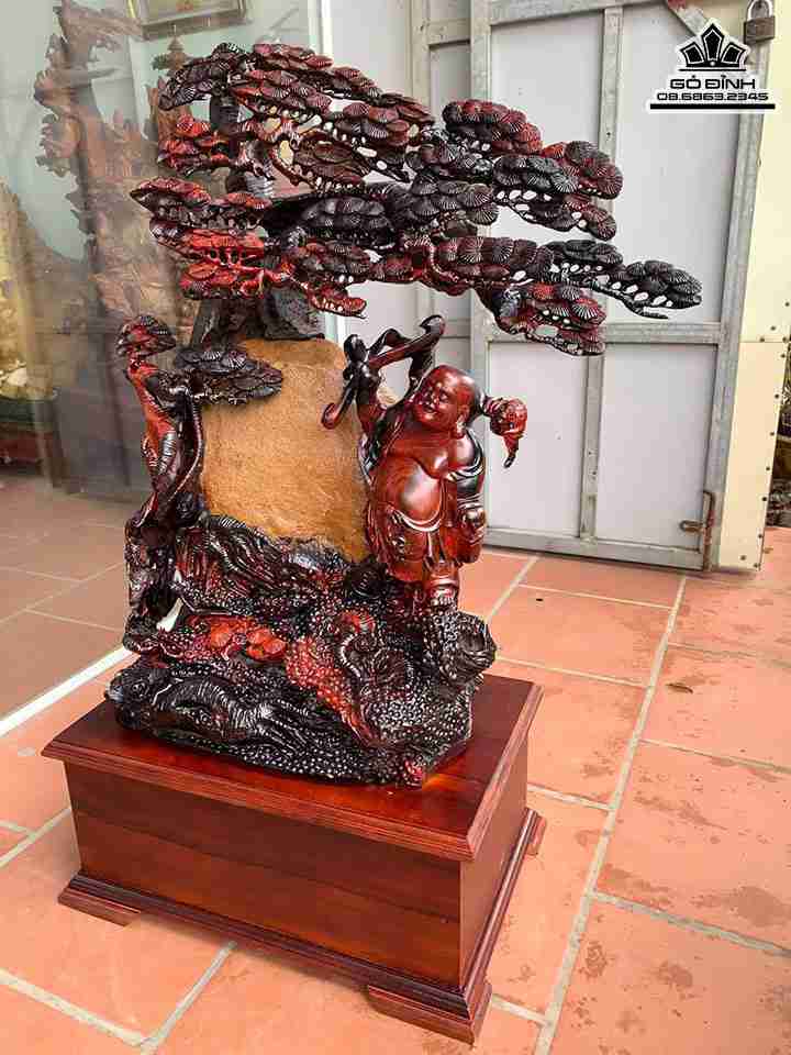 Tuong-Phat-Di-Lac-Dung-Go-Tung-Go-Trac-Do-Den-2