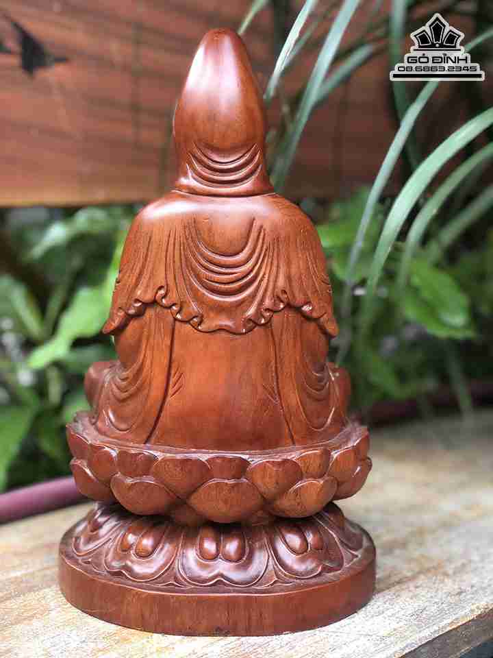 Tuong-Phat-Ba-Quan-Am-Ngoi-Dai-Sen-Go-Huong-2