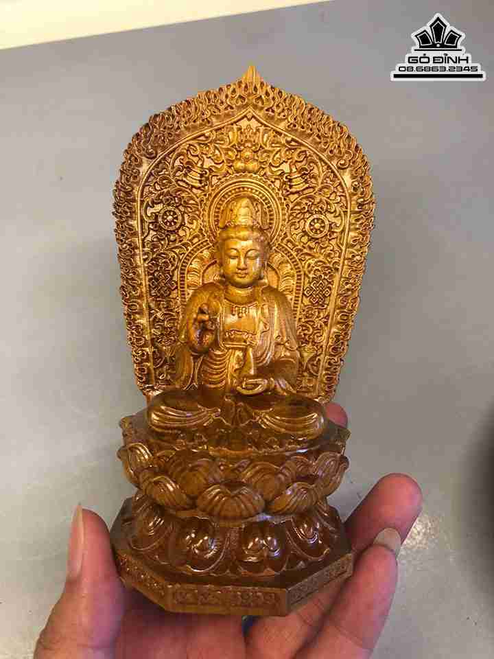 Tuong-Phat-Ba-Quan-Am-De-Xe-Go-Bach-Xanh-