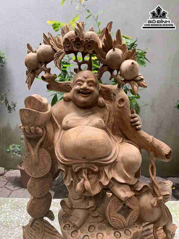 Tượng Phật Di Lặc Vác Cành Đào Gỗ Ngọc Am 1