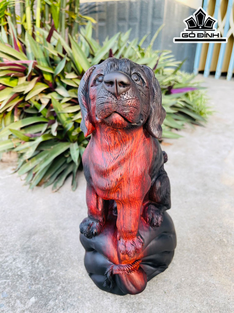 Tượng Chó Gỗ Trắc Cao 33 Ngang 17 Sâu 13 (cm)