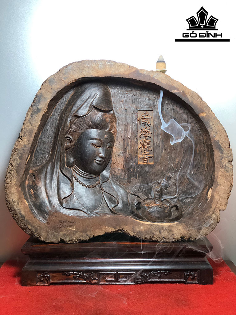 Tượng Phật Bà Quan Âm Gỗ Trắc Ngang 37 Cao 29 Sâu 7 (cm)