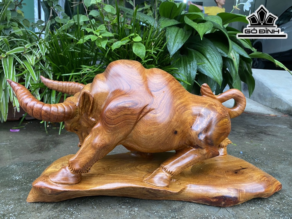Tượng Bò Tót Gỗ Hương Cao 27 Ngang 48 Sâu 20 (cm)