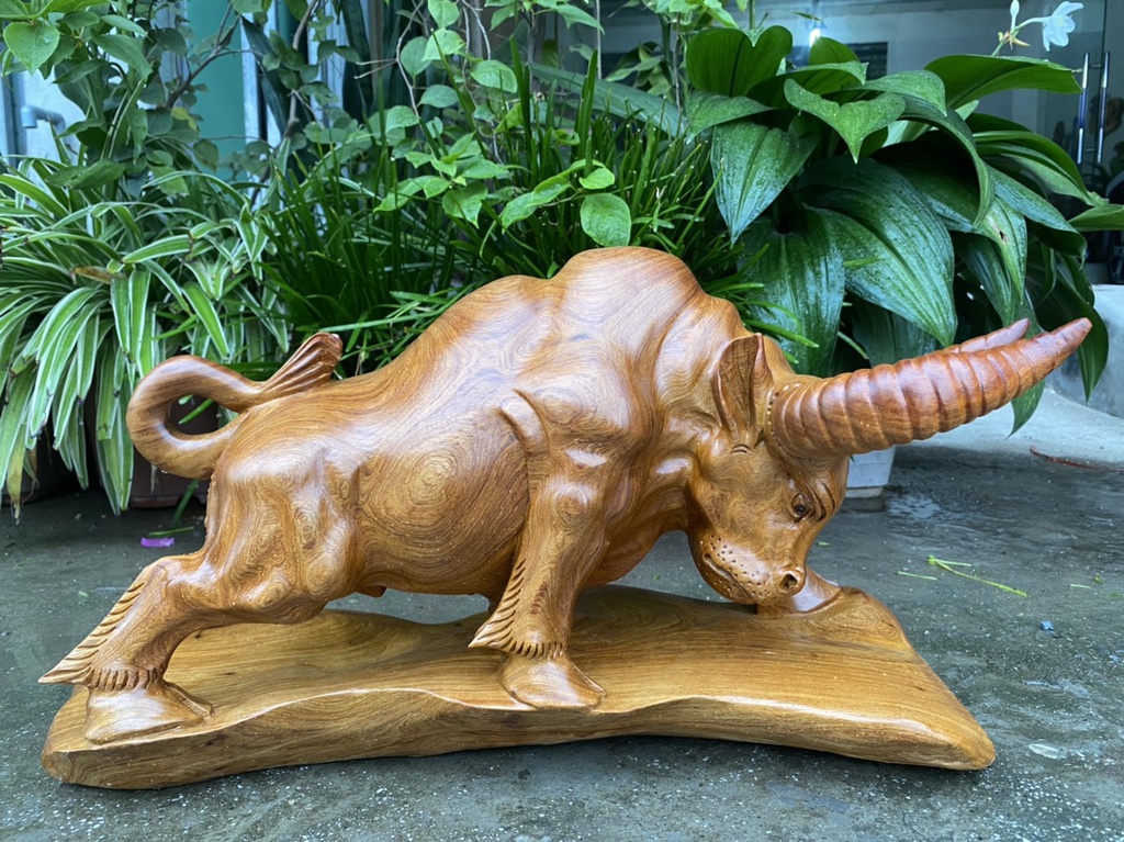 Tượng Bò Tót Gỗ Hương Cao 27 Ngang 48 Sâu 20 (cm)