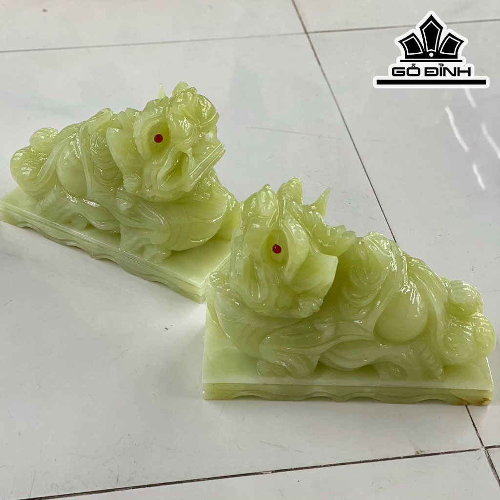 Tác Phẩm Tỳ Hưu Đá Ngọc Hoàng Long Cao 20 (cm)