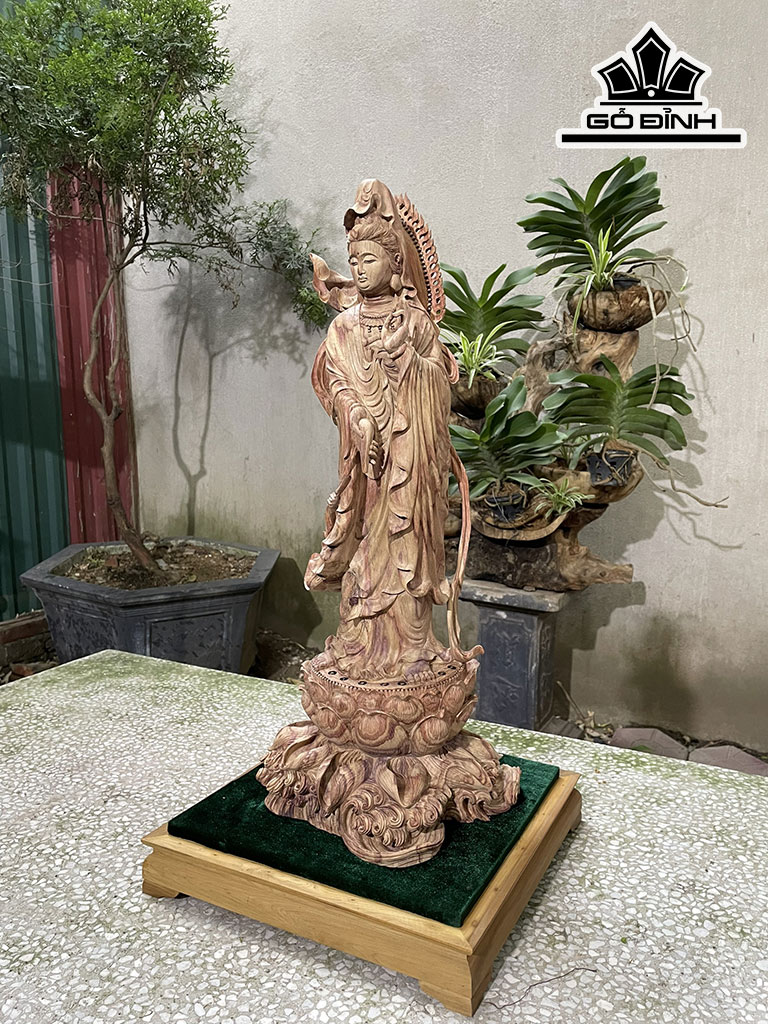 Tượng Quán Thế Âm Bồ Tát Gỗ Sưa Cao 60 Ngang 25 Sâu 23 (cm)