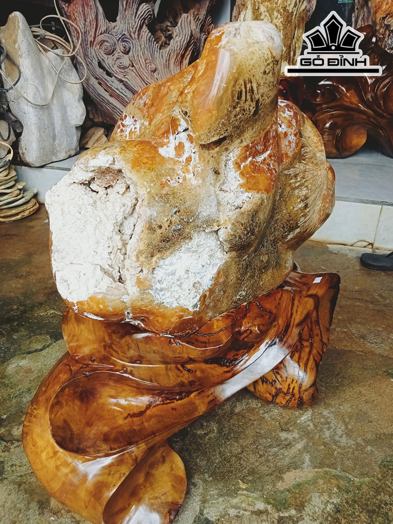 Tác Phẩm Gỗ Hóa Thạch Cao 63 Ngang 52 (cm) 58.5kg
