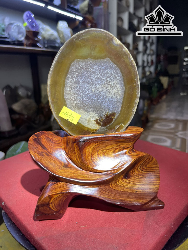 Tác Phẩm Đá Mã Não Cao 20 (cm) 0,6kg