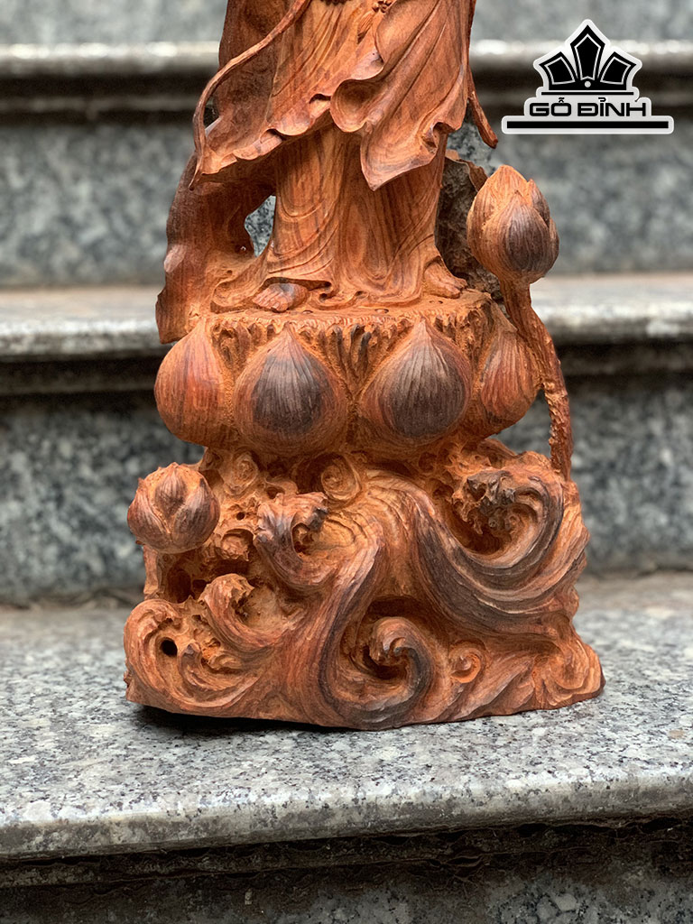 Tượng Phật Bà Quan Âm Gỗ Trắc Cao 53 Ngang 21 Sâu 12 (cm)