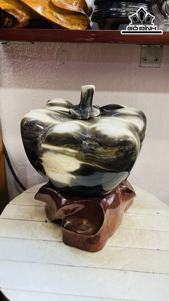 Quả Bí Ngô Gỗ Hóa Ngọc Cao 30 Ngang 22 (cm) 11,5kg