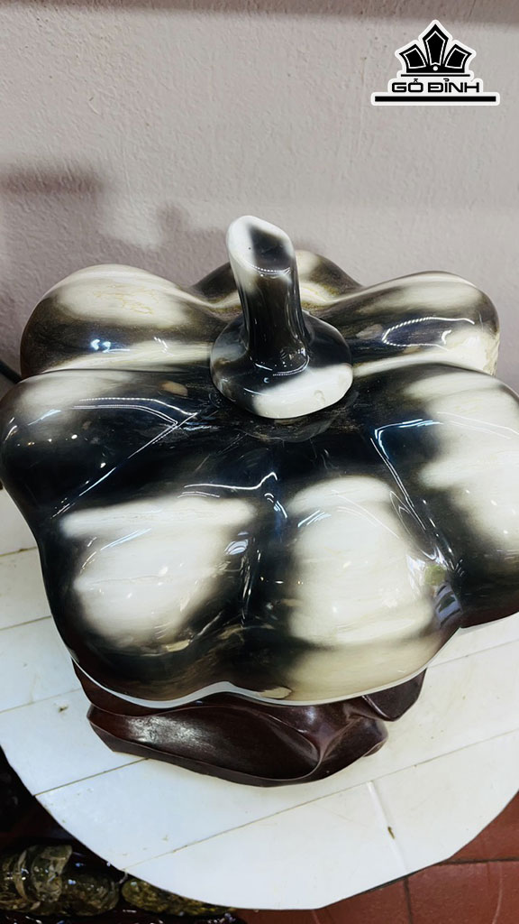 Quả Bí Ngô Gỗ Hóa Ngọc Cao 30 Ngang 22 (cm) 11,5kg