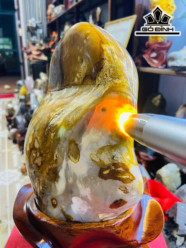 Tác Phẩm Đá Mã Não Cao 35 (cm) 7kg