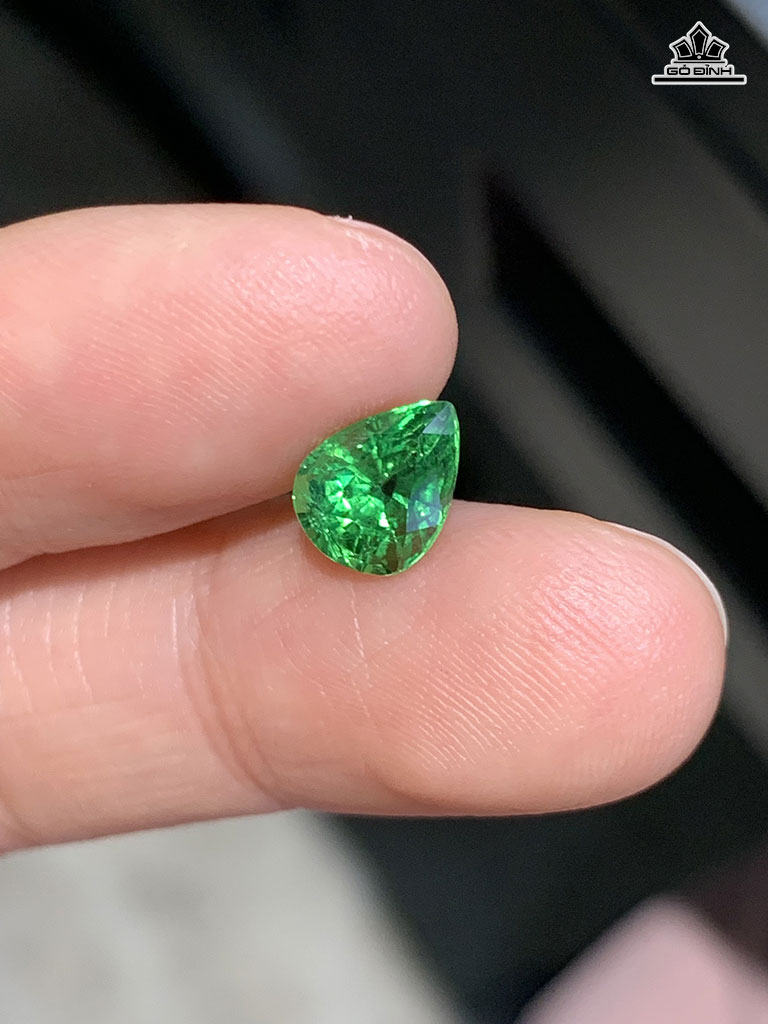 Viên Đá Tourmaline Xanh Cao 8 Ngang 6,2 Sâu 5 (mm) 1,4cts