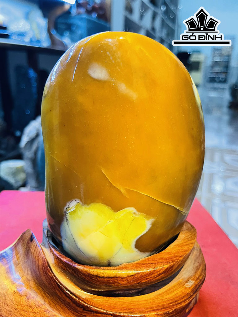Tác Phẩm Đá Mã Não Mật Ong Cao 21 (cm) 2kg