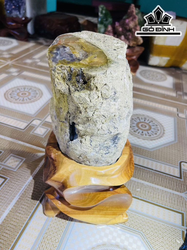 Tác Phẩm Gỗ Hóa Ngọc Cao 28 (cm) 4,8kg