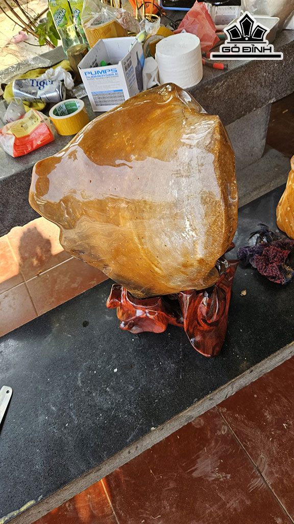Tác Phẩm Đá Mã Não Vàng Cao 51 Ngang 35 (cm) 28kg