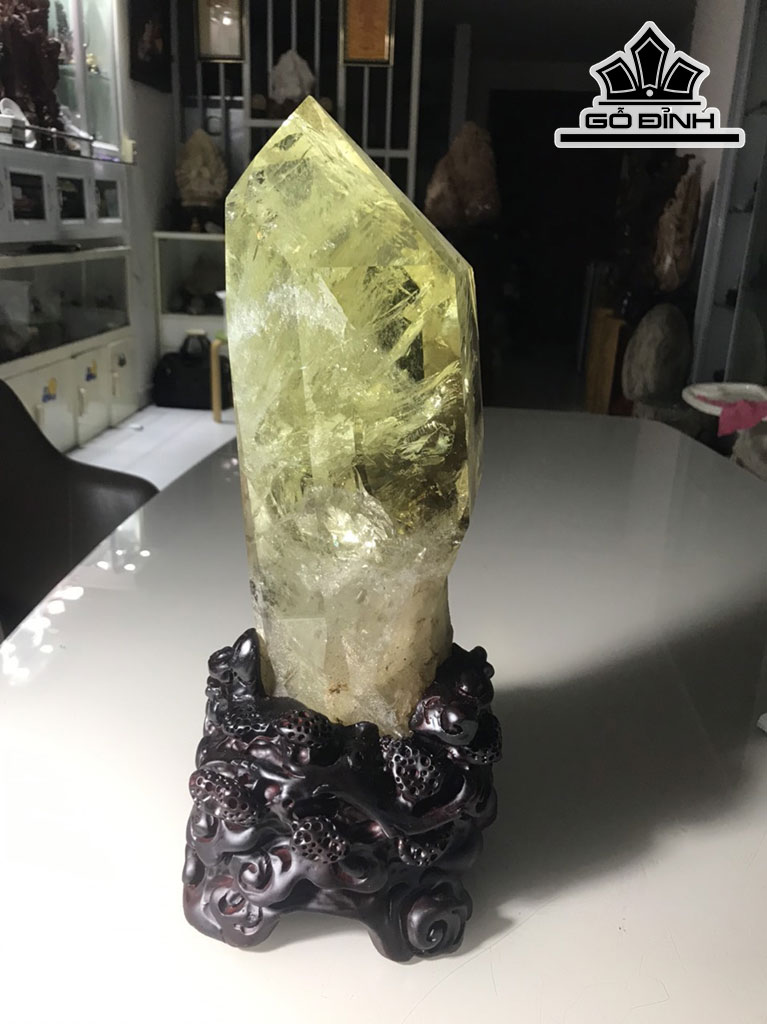 Trụ Đá Thạch Anh Vàng Cao 42 Ngang 14 (cm) 6,1kg (4,9kg Nguyên Đá)