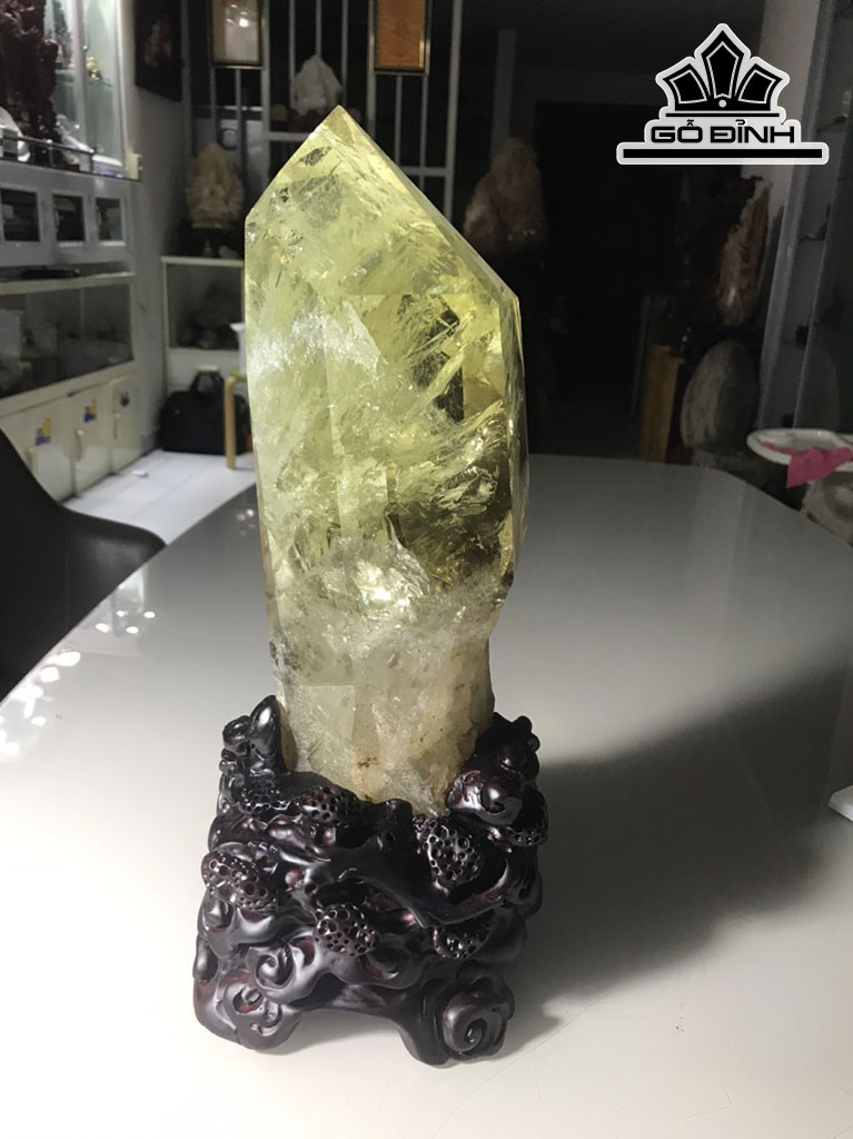 Trụ Đá Thạch Anh Vàng Cao 42 Ngang 14 (cm) 6,1kg (4,9kg Nguyên Đá)