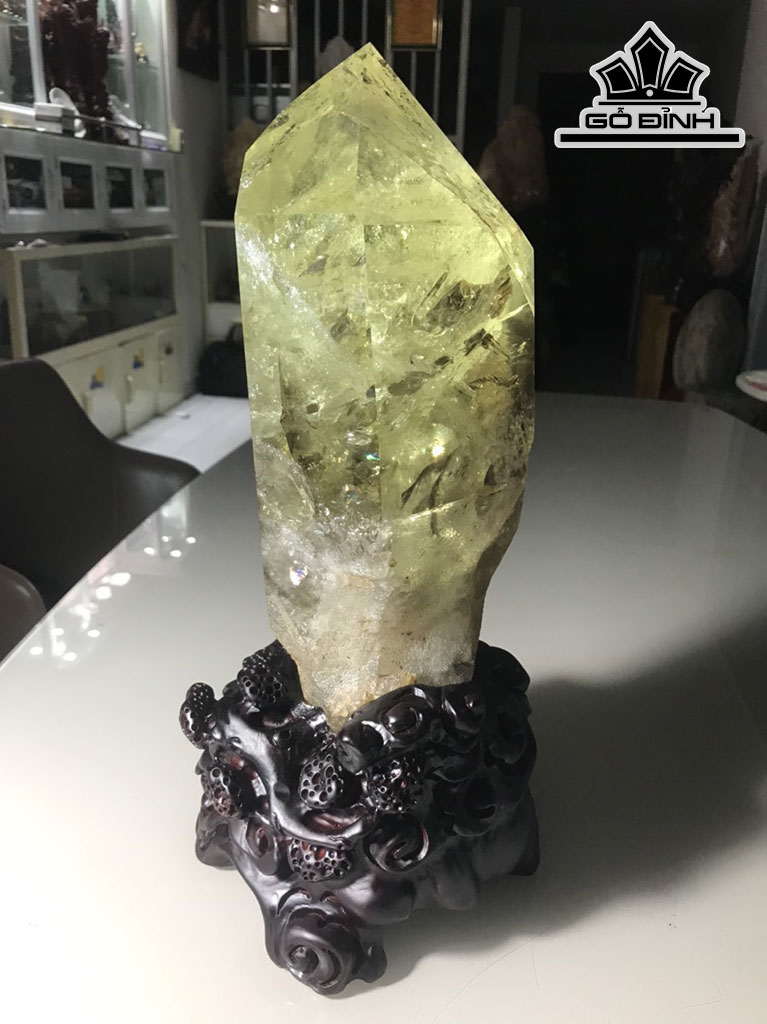 Trụ Đá Thạch Anh Vàng Cao 42 Ngang 14 (cm) 6,1kg (4,9kg Nguyên Đá)
