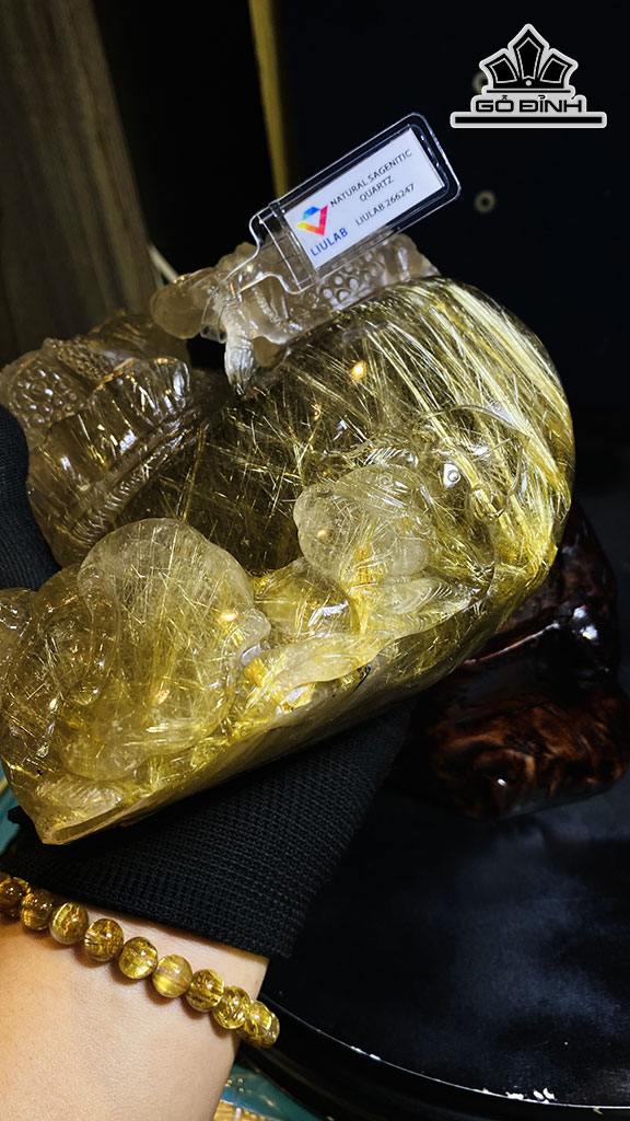 Tác Phẩm Thiềm Thừ Đá Thạch Anh Tóc Vàng Cao 14,5 Ngang 14,0 Sâu 9,4 (cm) 1,8kg