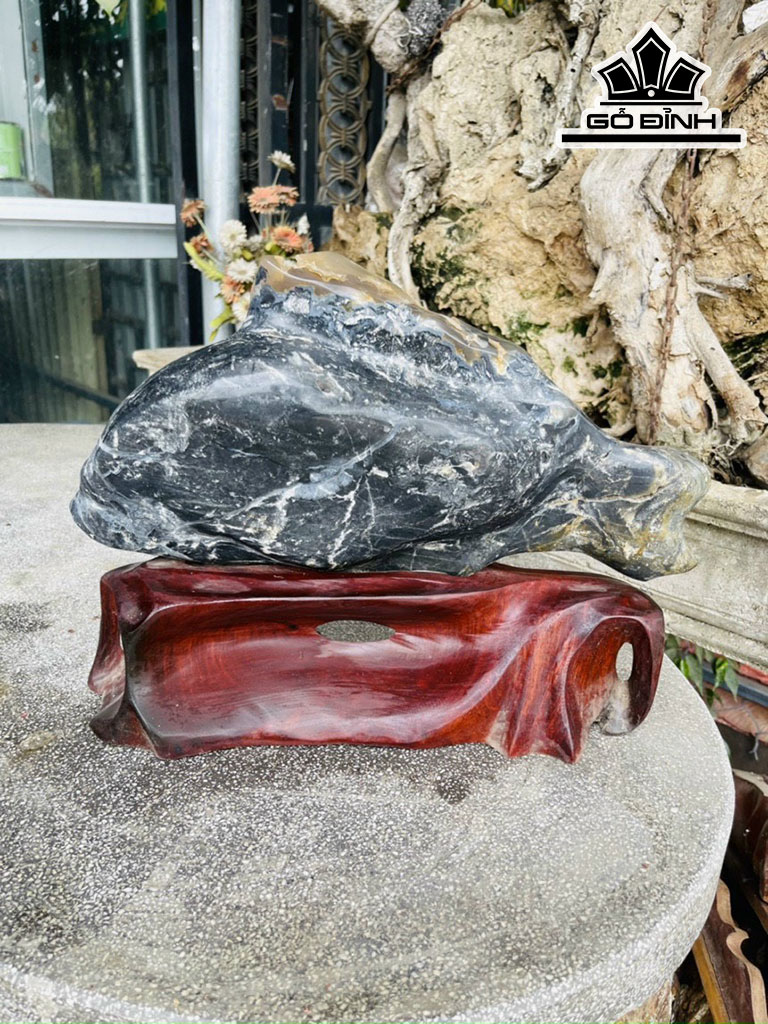 Tác Phẩm Chú Cá Đá Can Thạch Gia Lai Cao 36 Ngang 29 (cm) 6,2kg