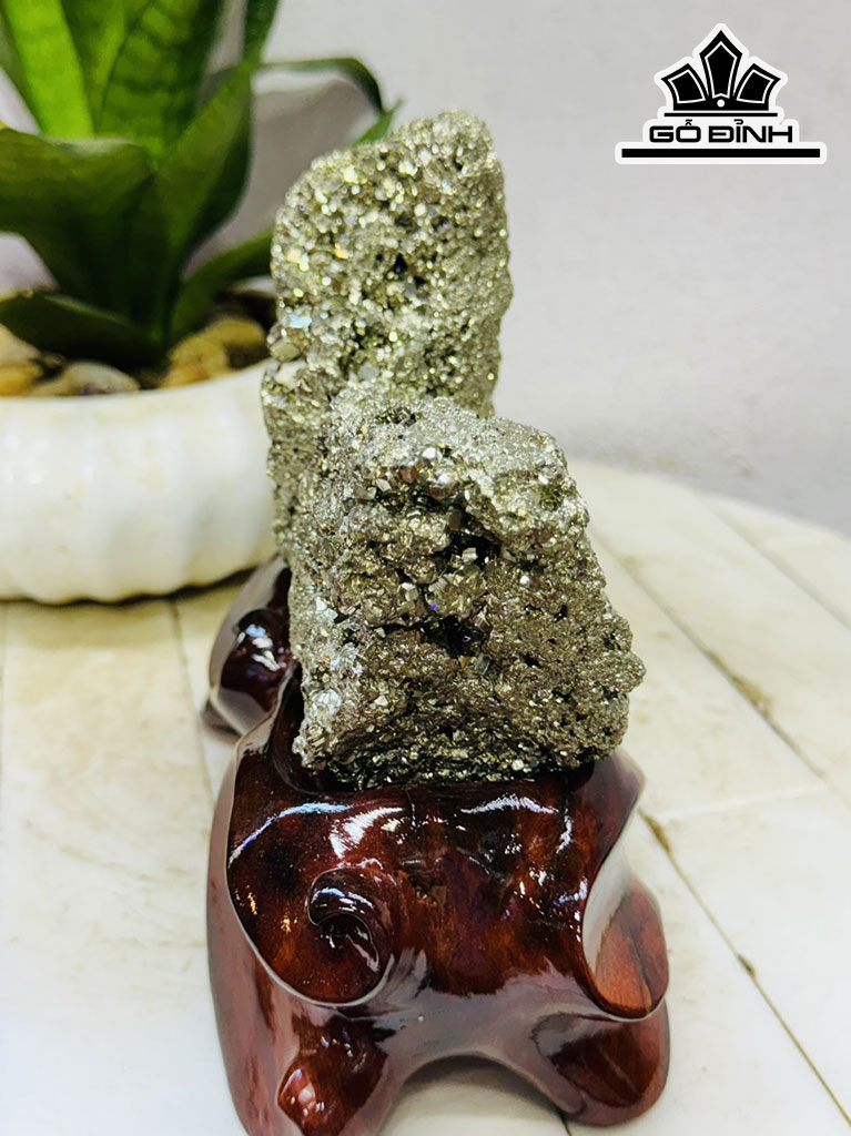 Vàng Găm Tinh Thể Đá Pyrite Cao 17 Ngang 12 (cm) 2kg