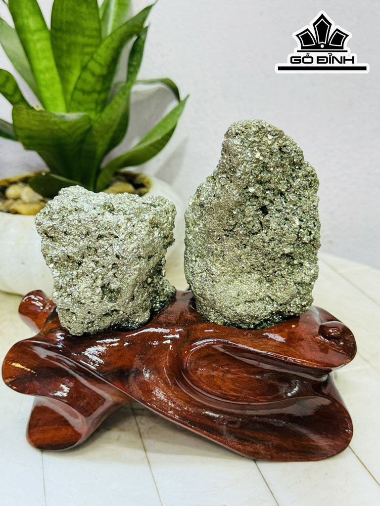 Vàng Găm Tinh Thể Đá Pyrite Cao 17 Ngang 12 (cm) 2kg