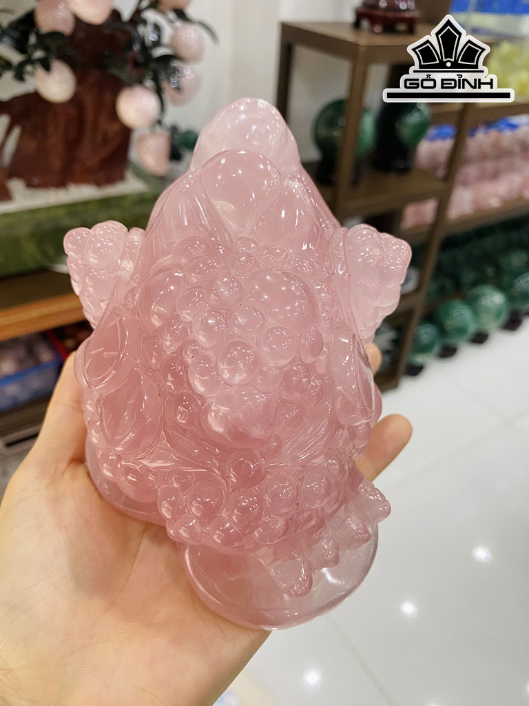 Cụ Thiềm Thừ Tài Bảo Đá Thạch Anh Hồng Cao 13 Ngang 10 Sâu 9,5 (cm) 1,5kg