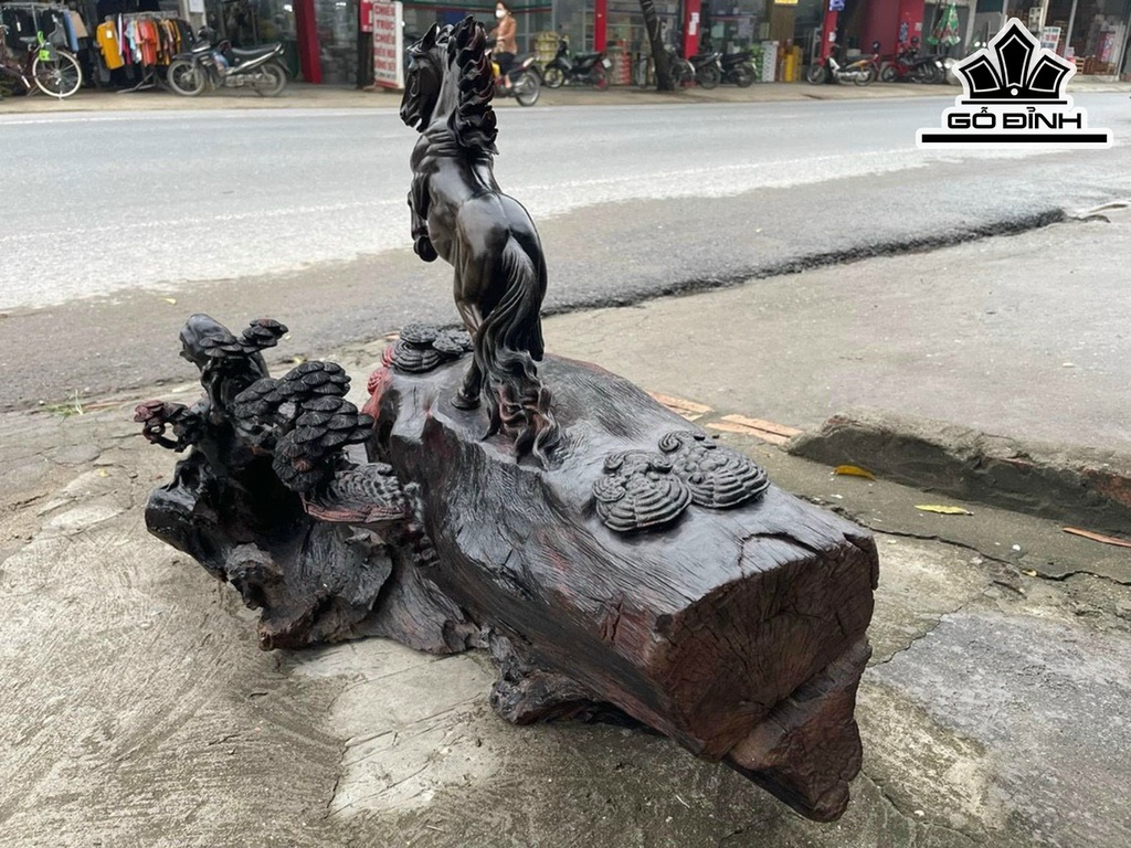 tuong-ngua-phong-thuy-nhat-ma-phi-thien-go-trac-cao-66-ngang-95-sau-45-cm-437970