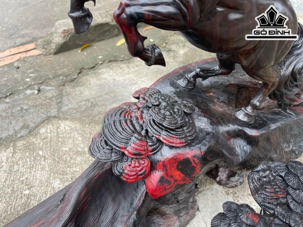 tuong-ngua-phong-thuy-nhat-ma-phi-thien-go-trac-cao-66-ngang-95-sau-45-cm-437974