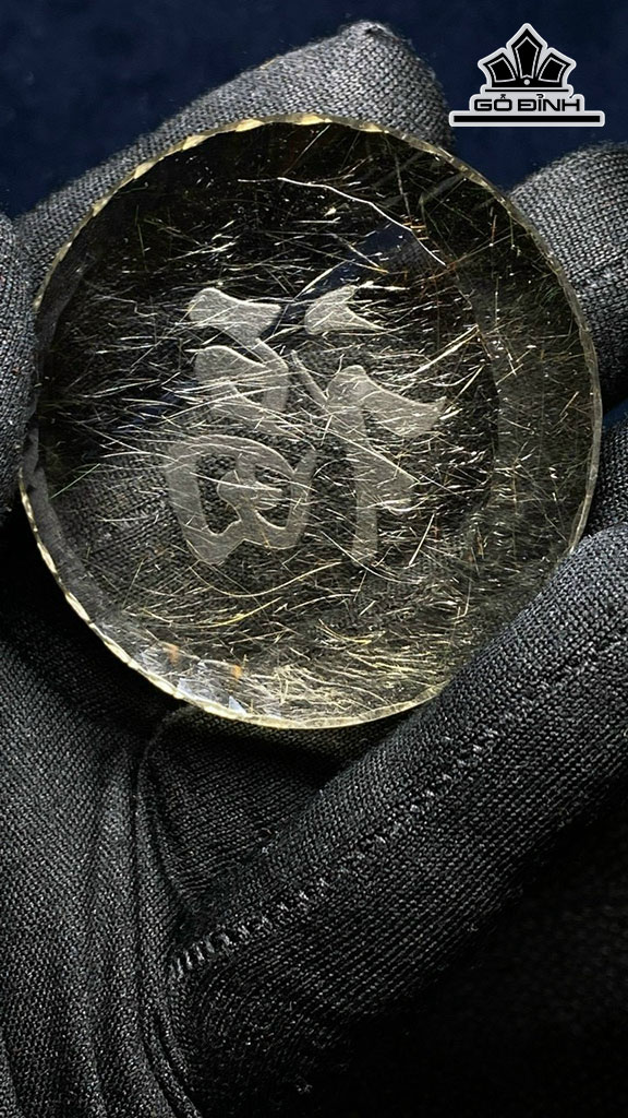 Chữ Phúc Đá Thạch Anh Tóc Bạch Kim Cao 51,9 Ngang 13,9 (mm) 64,8g