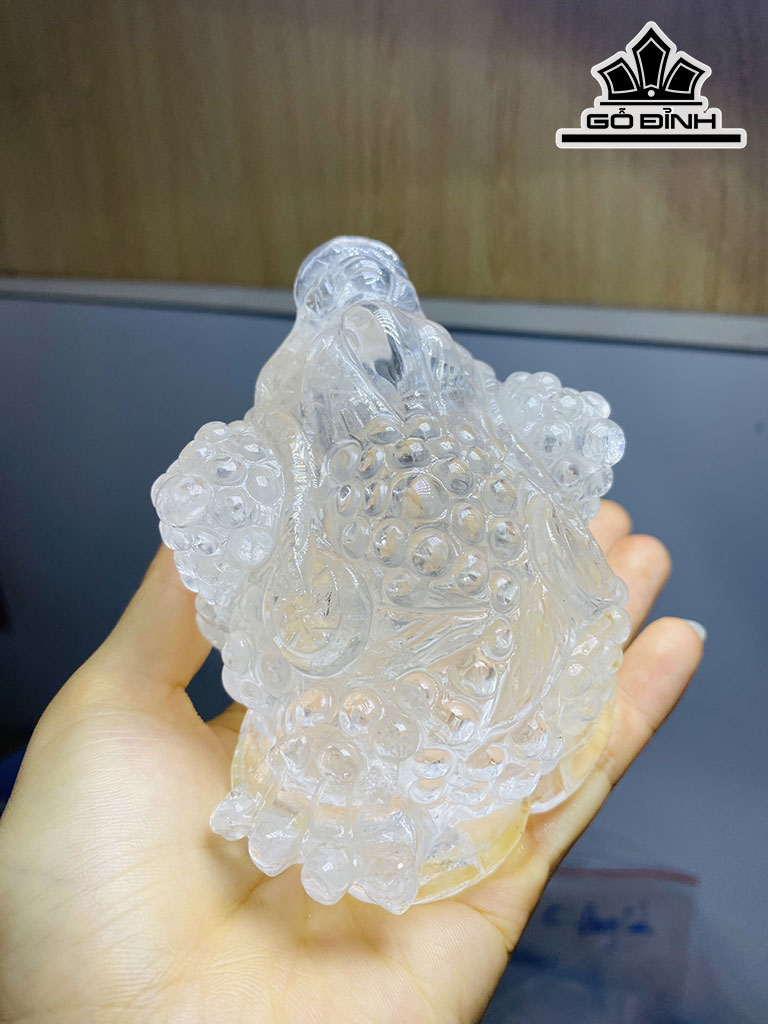 Cụ Thiềm Thừ Đá Thạch Anh Trắng Cao 10 Ngang 8 Sâu 6,5 (cm)