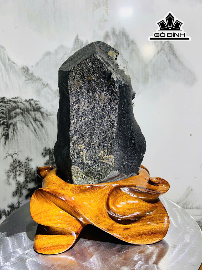 tac-pham-hoa-uu-dam-da-tram-tich-cao-32-ngang-23-cm-76kg-luon-de-459906