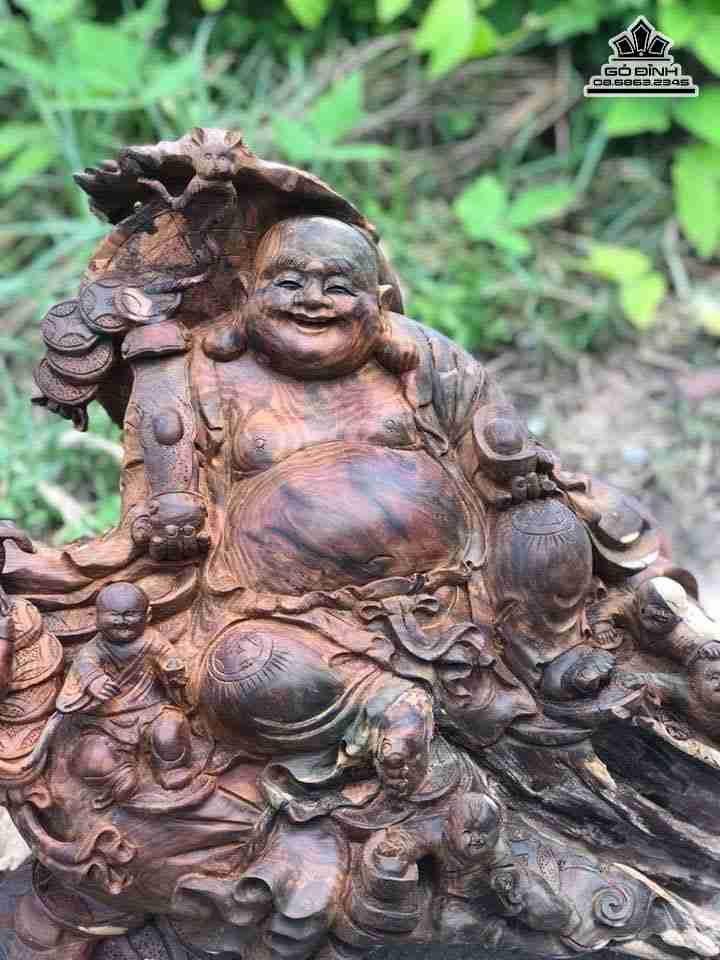 Phat-di-lac-ngu-phuc-go-trac-cao-48-rong-60-sau-33-cm