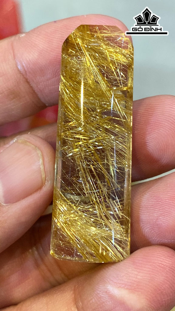 Tác Phẩm Mặt Trơn Đá Thạch Anh Tóc Vàng Cao 48,41 Ngang 8,51 (mm) 59,17gr