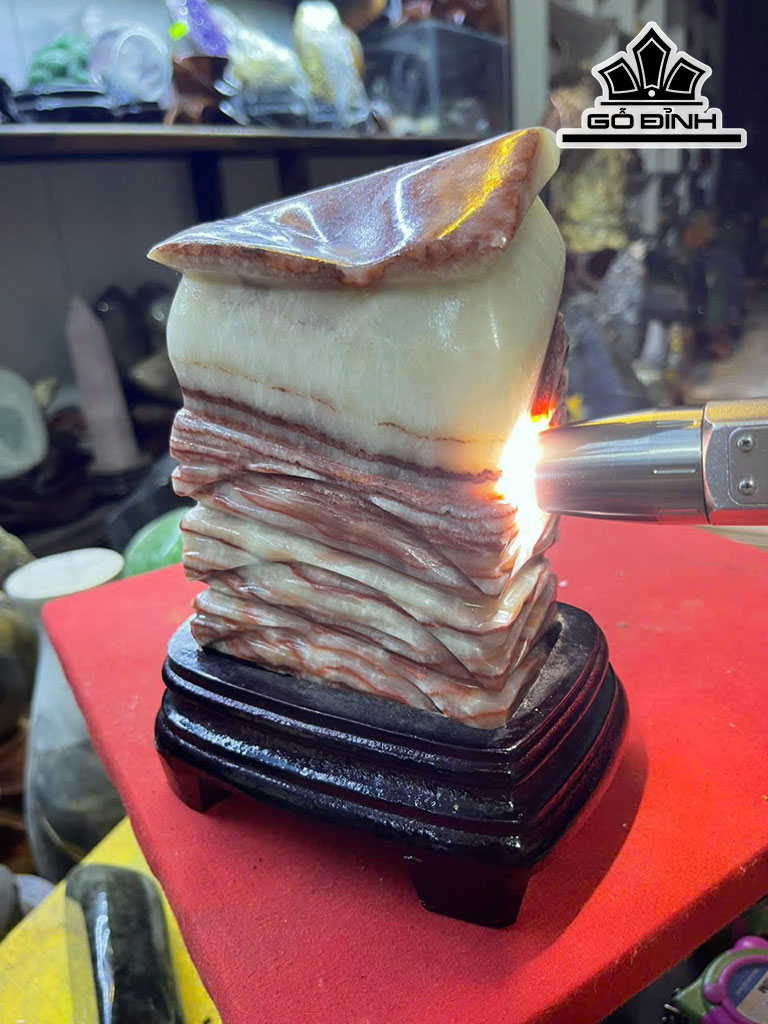 Tác Phẩm Đá Thịt Heo (Canxit) Cao 28 (cm) 2kg