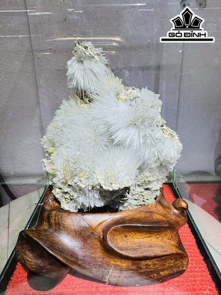 Bông Hoa Ưu Đàm Đá Trầm Tích Cao 33 Ngang 19 (cm) 3,9kg