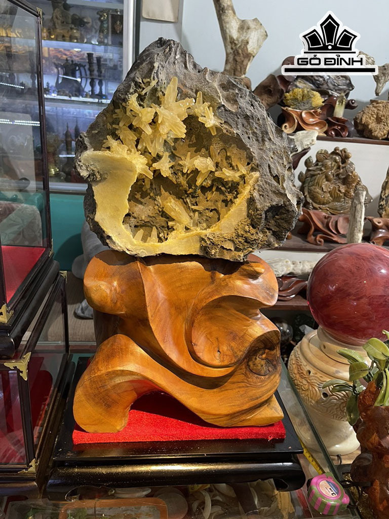Bông Hoa Ưu Đàm Đá Trầm Tích Cao 58 (cm) 17kg