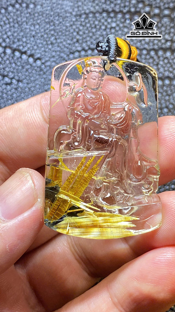 Mặt Dây Chuyền Quan Âm Hoa Thị Đá Thạch Anh Tóc Vàng Cao 46 Ngang 29 Sâu 8,8 (mm) 19,5g