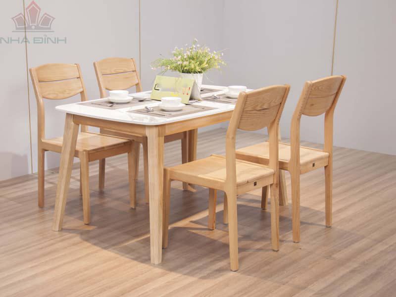 Nhà Đỉnh Furniture cung cấp bàn ăn 4 ghế gỗ sồi với mức giá đa dạng.