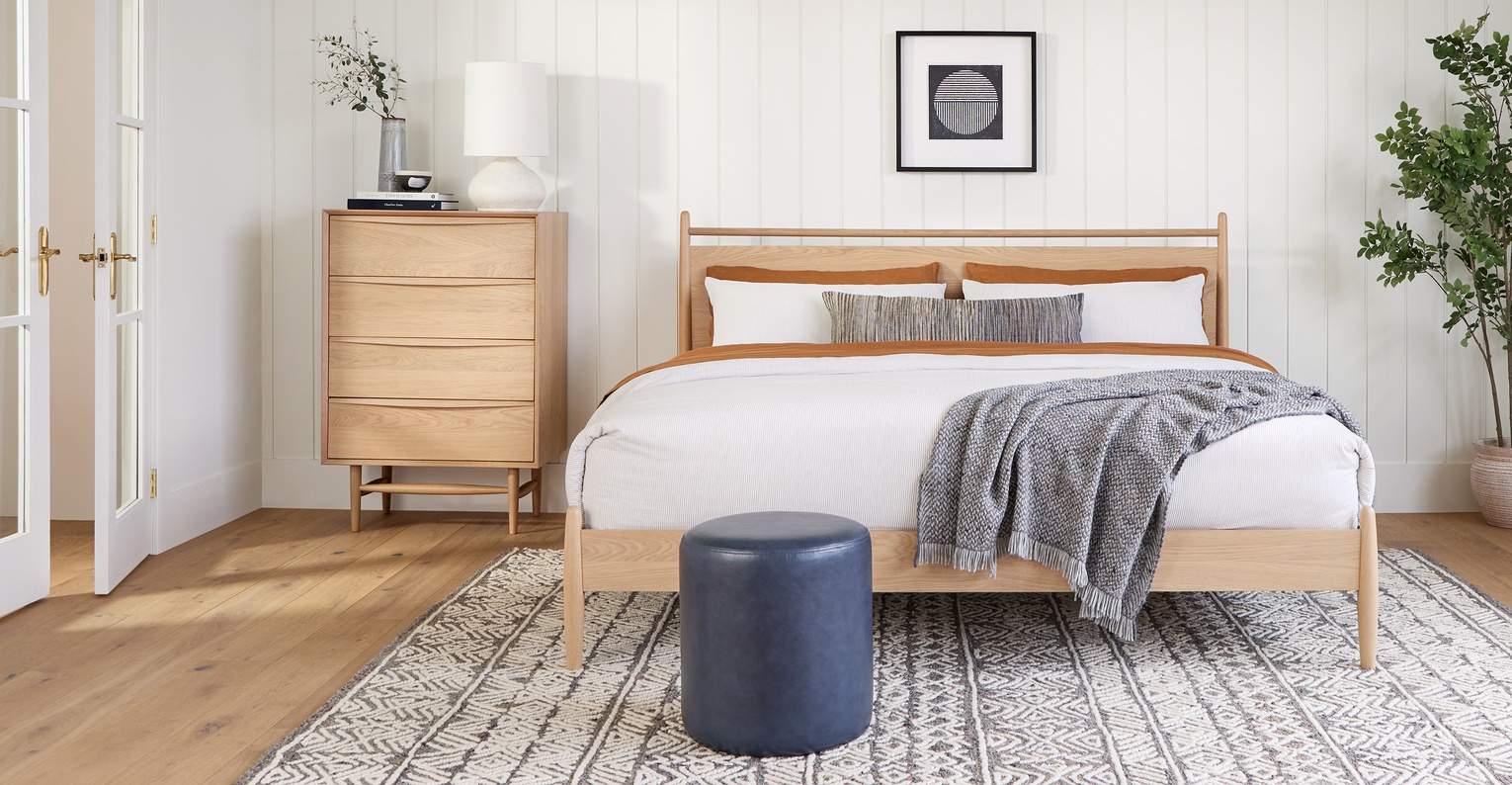 Thiết kế giường gỗ Sồi (Oak) với màu sắc bắt mắt, đảm bảo thẩm mỹ cho không gian phòng ngủ