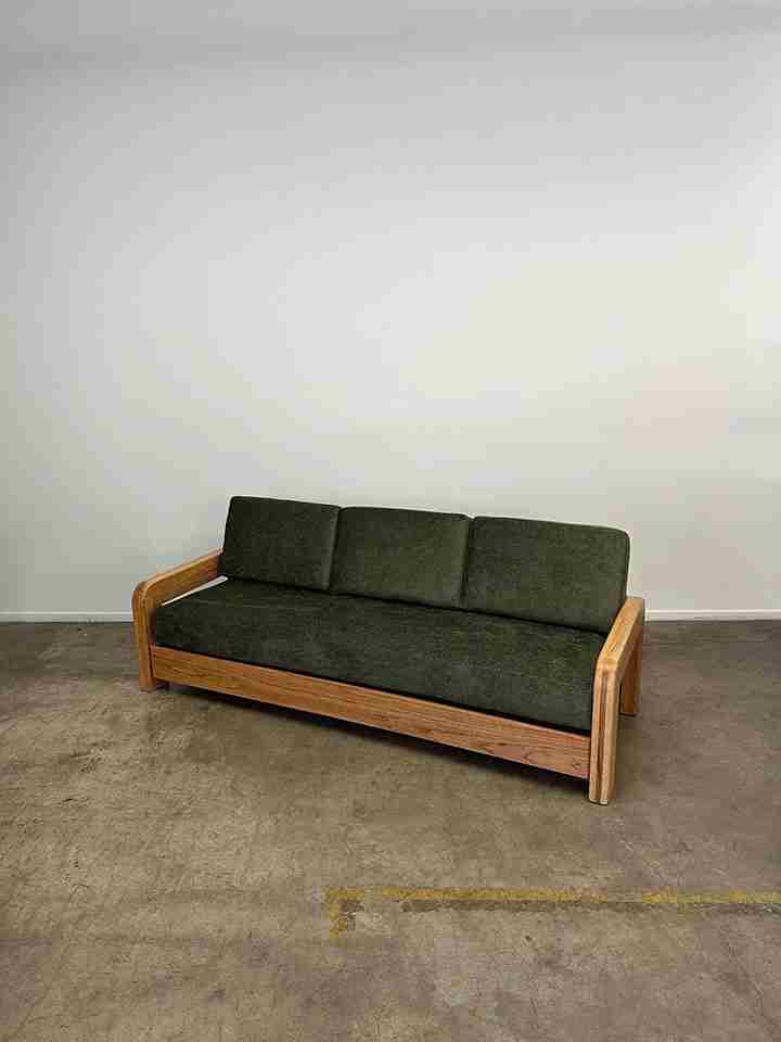 Ghế Sofa Gỗ Sồi (Oak) Cao 84 Rộng 215 Sâu 45 (cm)